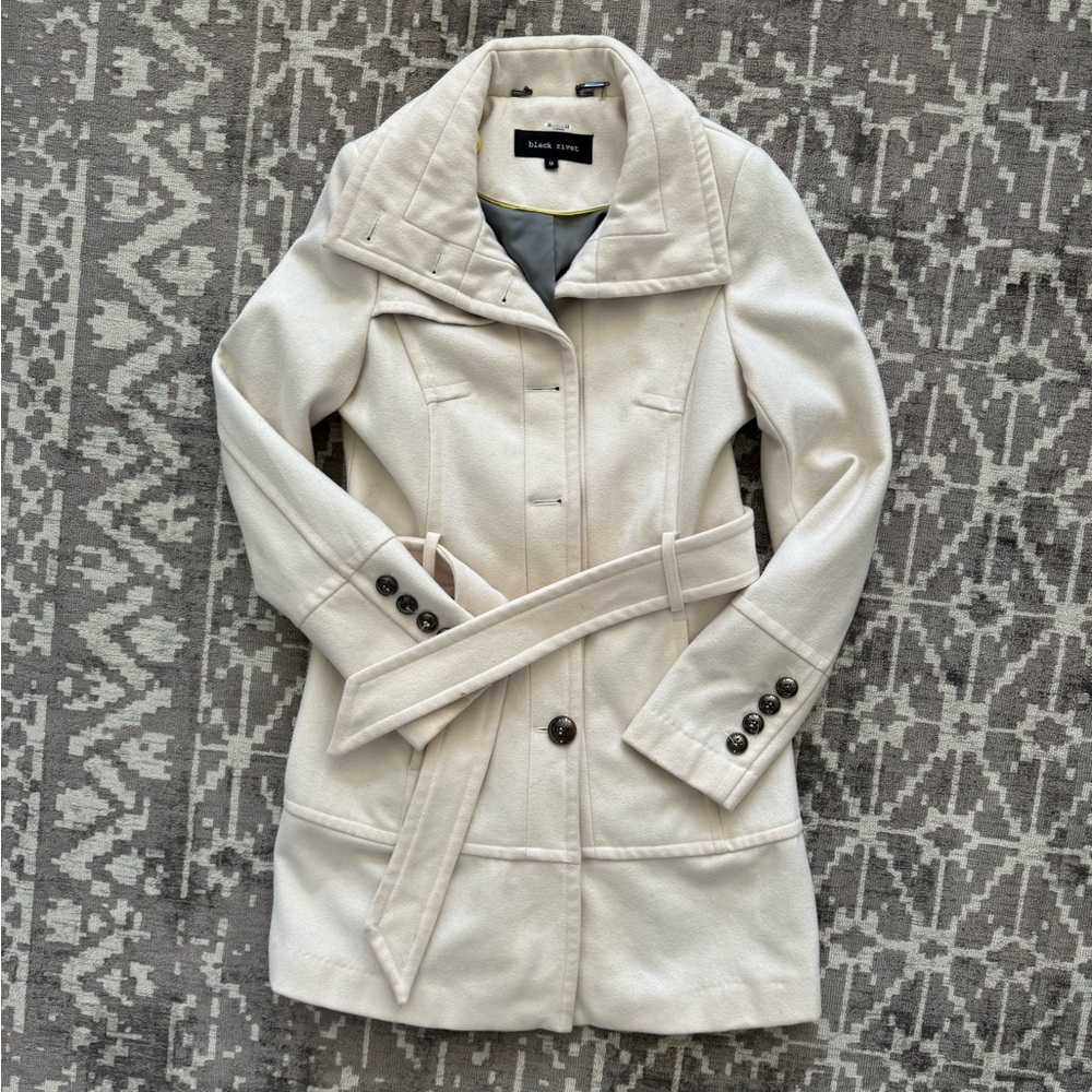EUC M Black Rivet Wilson’s Leather Winter White Pea Coat Button Down Lined Belt